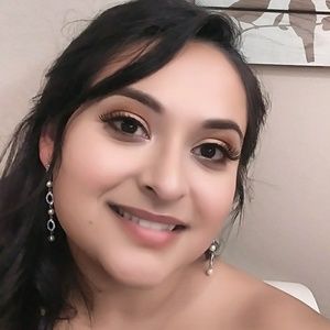 Meet your Posher, Chloe